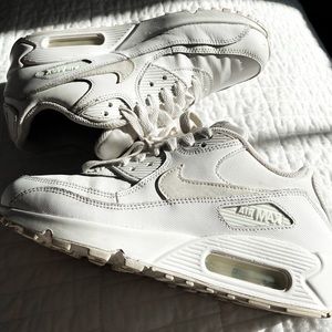 Nike Air Max Solid White